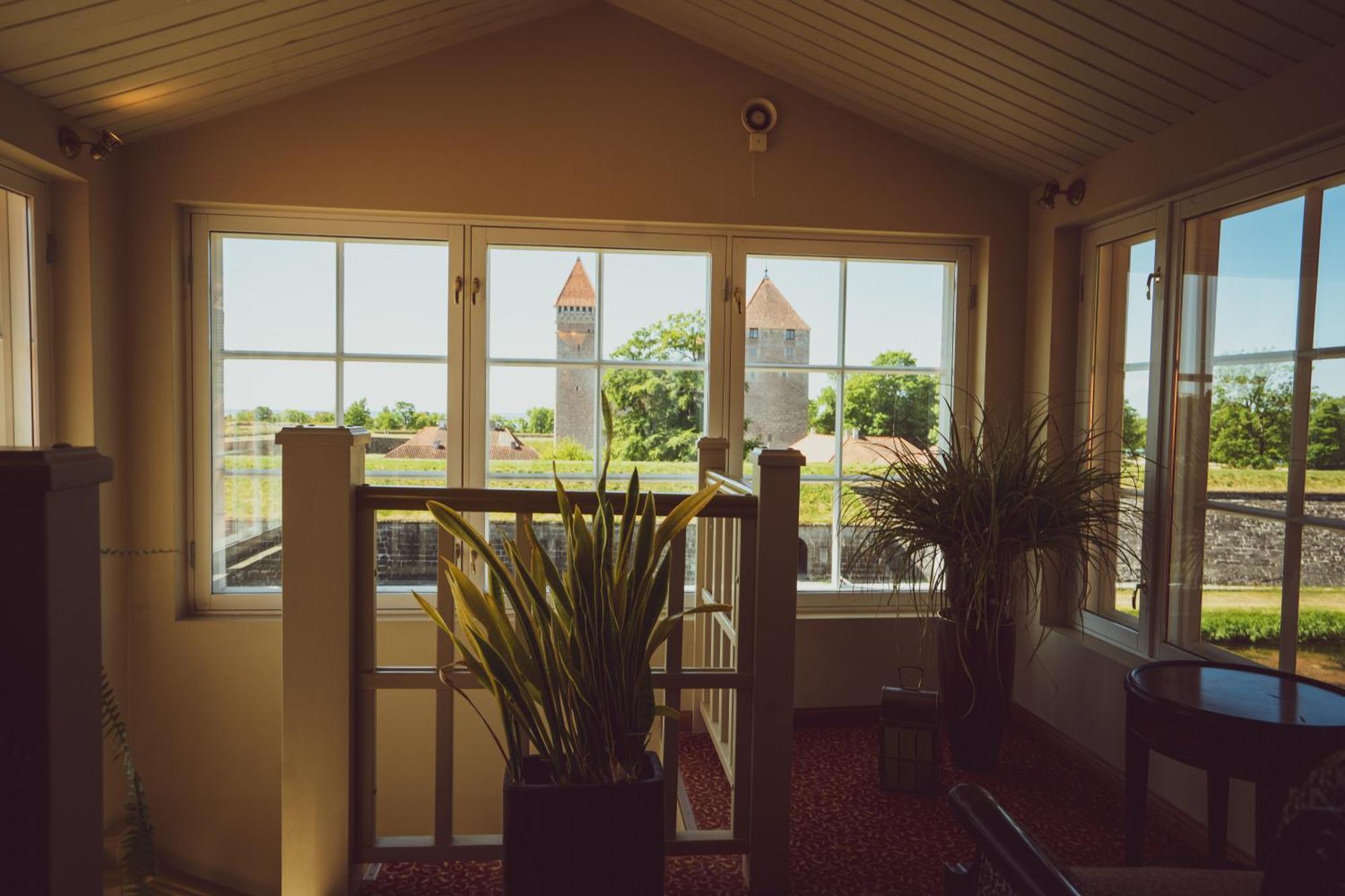 Ekesparre Boutique Hotel Kuressaare Exterior foto
